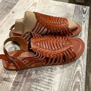 American Eagle Sandals